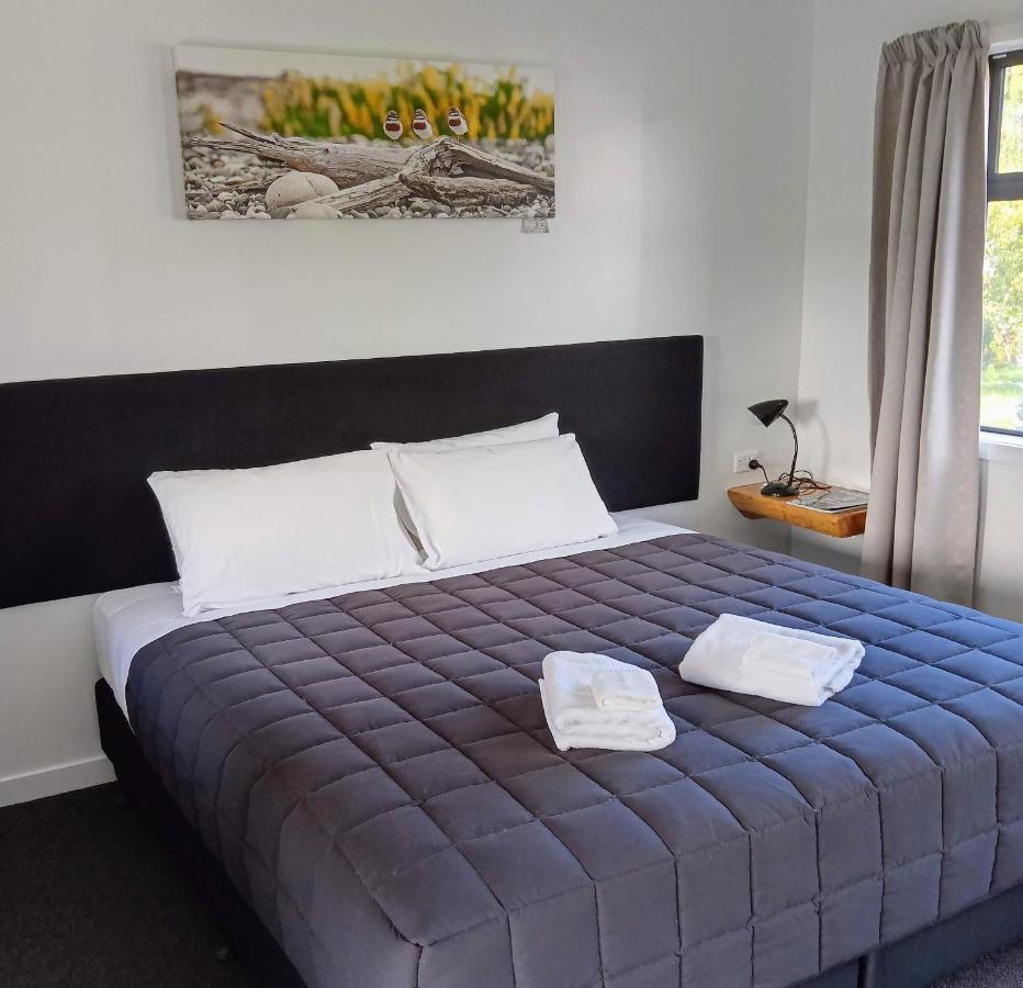 Last Light Lodge Tuatapere 외부 사진